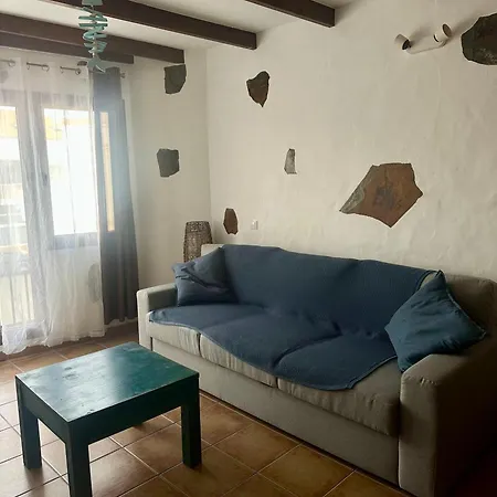 דירה Casa Checa 3 *